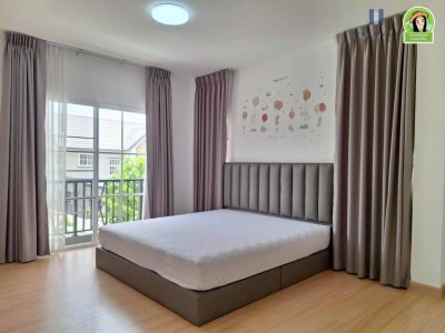 บ้านเดี่ยว 2 ชั้น สไตล์อังกฤษ แบบบ้าน J2 ในโครงการสารินลิฟวิ่งบ้านจั่น