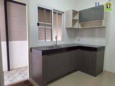 บ้านเดี่ยว 2 ชั้น สไตล์อังกฤษ แบบบ้าน J2 ในโครงการสารินลิฟวิ่งบ้านจั่น