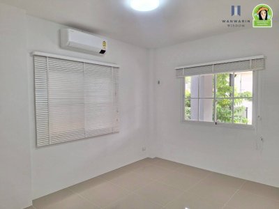 บ้านเดี่ยว 2 ชั้น สไตล์อังกฤษ แบบบ้าน J2 ในโครงการสารินลิฟวิ่งบ้านจั่น