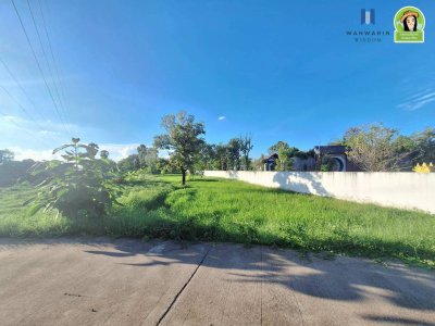 ที่ดินเปล่าแปลงยาว ในซอยสกุลเงิน ต.ขามใหญ่