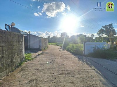 ที่ดินเปล่าแปลงยาว ในซอยสกุลเงิน ต.ขามใหญ่