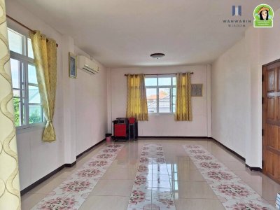 บ้านเดี่ยว 2 ชั้น พร้อมที่ดินเปล่า ทำเลดี ใกล้สนามบินอุบลฯ