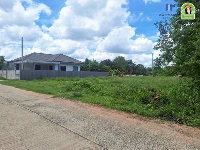 ที่ดินเปล่า แบ่งล็อค บ้านหัวคำ ทำเลดี อยู่ในแหล่งชุมชน มีเพื่อนบ้านแล้ว