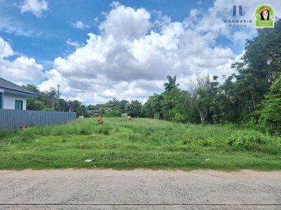 ที่ดินเปล่า แบ่งล็อค บ้านหัวคำ ทำเลดี อยู่ในแหล่งชุมชน มีเพื่อนบ้านแล้ว