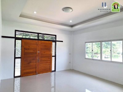 บ้านเดี่ยวชั้นครึ่งยกพื้นสูง รีโนเวทใหม่สไตล์โมเดิร์น ทำเลดี ติดถนนซอยห้วยคุ้ม