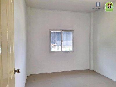 บ้านเดี่ยวชั้นครึ่งยกพื้นสูง รีโนเวทใหม่สไตล์โมเดิร์น ทำเลดี ติดถนนซอยห้วยคุ้ม