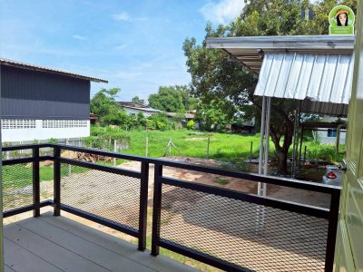 บ้านเดี่ยวชั้นครึ่งยกพื้นสูง รีโนเวทใหม่สไตล์โมเดิร์น ทำเลดี ติดถนนซอยห้วยคุ้ม