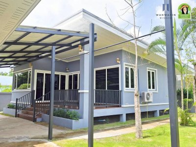 บ้านเดี่ยวชั้นเดียวยกสูง พร้อมอาคารรับรอง เนื้อที่เยอะ หน้ากว้าง ร่มรื่นมาก บรรยากาศดีมีความเป็นส่วนตัว