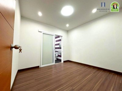 ทาวน์โฮม 2 ชั้น 1 คูหากลาง ในโครงการบ้านภัคภิรมย์ 2 (บ้านก้านเหลือง) ต.ขามใหญ่