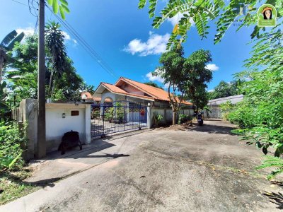 บ้านเดี่ยวชั้นเดียว 2 หลัง บนพื้นที่เดียวกัน ในซอยสมเด็จ 9 ทำเลห้วยวังนอง