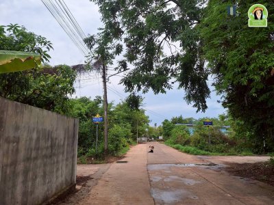 ที่ดินเปล่าในหมู่บ้านคำเจริญ อ.วารินฯ