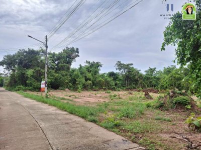 ที่ดินเปล่าในหมู่บ้านคำเจริญ อ.วารินฯ