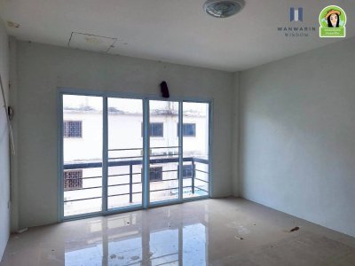 อาคารพาณิชย์ 3 ชั้น 1 คูหา โซนห้วยวังนอง