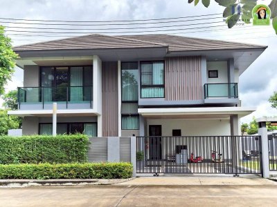 บ้านเดี่ยว 2 ชั้นในโครงการสารินเรสซิเดนซ์ หรูหรา หลังใหญ่