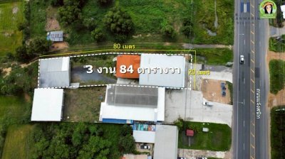 บ้านเดี่ยวชั้นเดียวพร้อมโกดังสินค้า ในอำเภอเขื่องใน