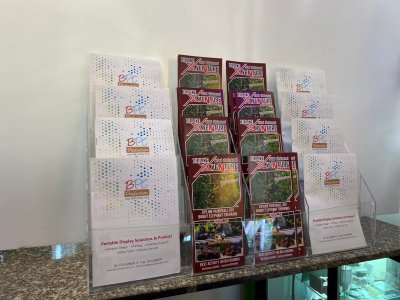 Acrylic brochure stand, clear brochure stand