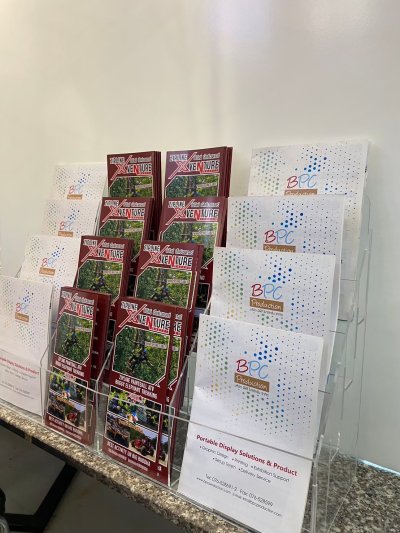 Acrylic brochure stand, clear brochure stand