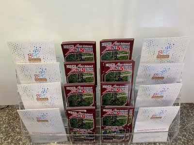 Acrylic brochure stand, clear brochure stand