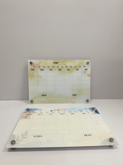 Acrylic calendar can be written and erased.