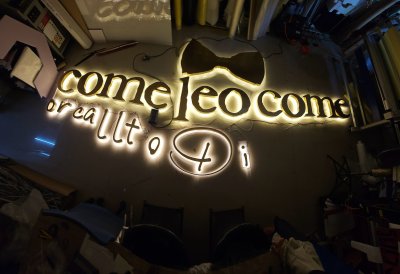 ป้ายหน้าร้าน ป้ายไฟตัวอักษรสแตนเลส 3 มิติ ป้ายหน้าร้าน ป้ายไฟตัวอักษรสแตนเลส 3 มิติ