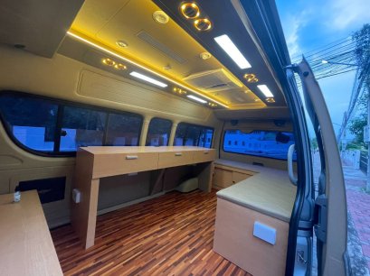 ตัวอย่าง รถสำนักงานเคลื่อนที่  พร้อมแอร์บ้าน Dometic 