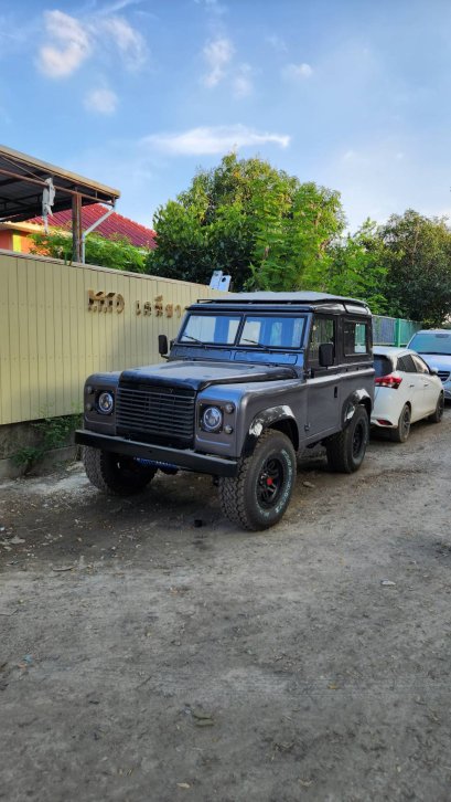 รถสะสม Land rover ทำภายในใหม่สวยๆ