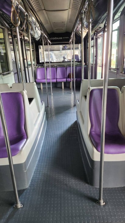 รถบัสขนส่งผู้โดยสารสนามบิน ปูพื้น หุ้มเบาะใหม่