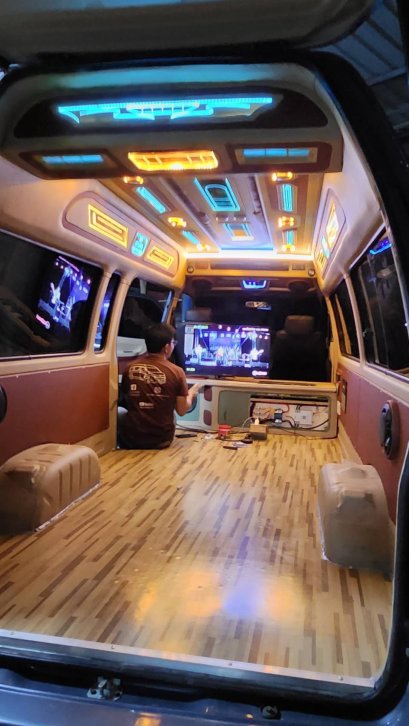 รถตู้หัวจรวด ติดแอร์ไมโครบัส และแอร์ไฟฟ้า