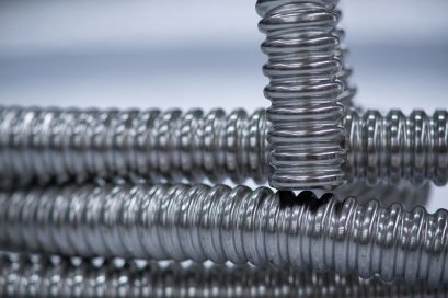 สายสแตนเลส