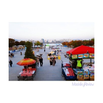 ริมแม่น้ำฮันกัง ตรงสวนยออีนารุ