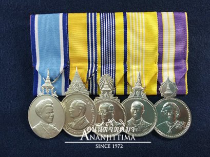 แผงเหรียญที่ระลึก (สำหรับผู้ชาย) ควรเลือกใส่กี่เหรียญดี