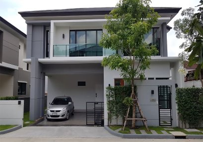 The City เอกมัย - ลาดพร้าว