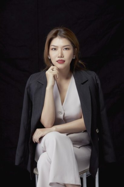 จากติดลบสู่พันล้าน เอมมี่-อมราพร เจียง หญิงเก่งเบื้องหลังธุรกิจขนส่งครบวงจรรายใหญ่ของเมืองไทย