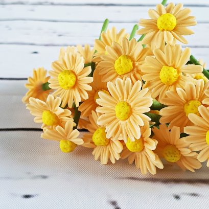 Handmade Miniatures Orange Daisies flowers 1/6 Scale