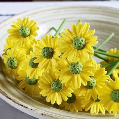 Dollhouse Miniatures Yellow Daisy flower Handmade Floral