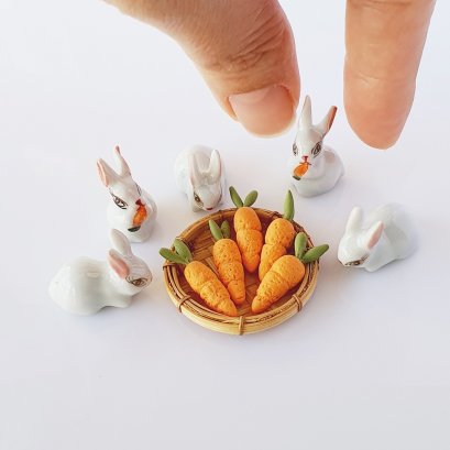 Dollhouse Miniatures Ceramic Figurine Rabbit Bunny Carrot