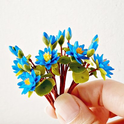 Handmade miniature PRIMROSE clay flowers - thaiminiaturestore