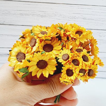 Handcrafted paper sunflower bouquets in 3 sizes, 200 pieces suitable for dollhouses, miniature gardens, and craft projects.