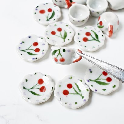 Ceramic Handmade White Coffee Tea Cups Saucers x5 Set