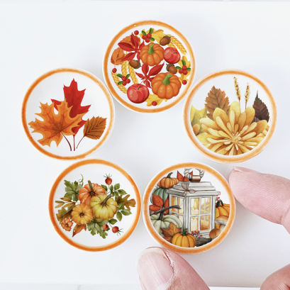 pumpkin motif dollhouse plate