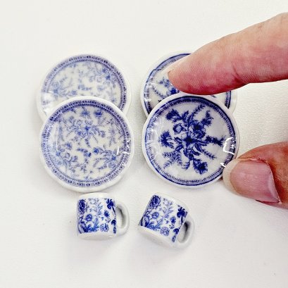 Blue Delft Ceramic Mugs plates Set 4 Pcs