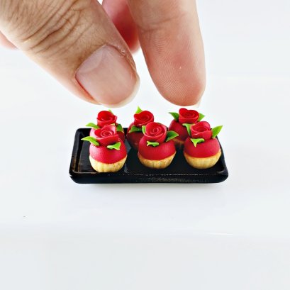 Miniature Assorted Rose Cupcake on Black Tray