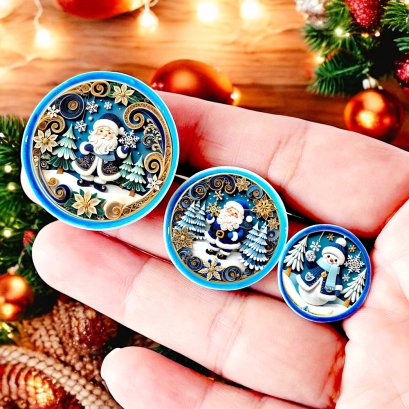 Set of three Christmas-themed miniature plates featuring Santa and Snowman designs, perfect for holiday dollhouse decor.