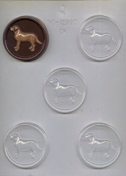 LAB. RETRIEVER ON 2.5 ROUND CHOC MOLD (CK 90-129992)