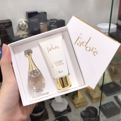 Dior Jadore Travel Set (EDP 5ml + Body Milk 20ml)