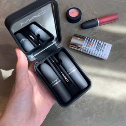 MAC Lipstick Case with Lip Brush กล่องเก็บลิป