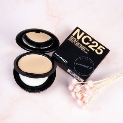 MAC Studio Fix Powder Plus Foundation 15g #NC25