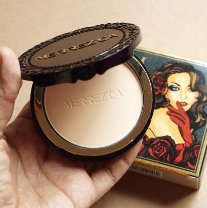 Merrez’ca CC Matte Powder Cake SPF 45/PA++ 13g. No.21 Light Nude