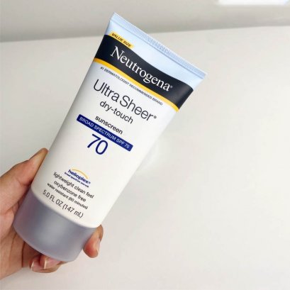 Neutrogena Ultra Sheer Dry-Touch Sunscreen SPF 70 147ml.