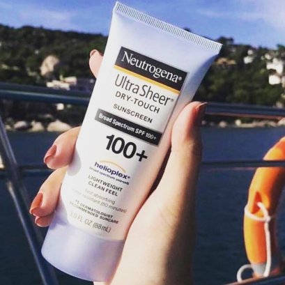 Neutrogena Ultra Sheer Dry-Touch Sunscreen SPF 100+ 147ml.